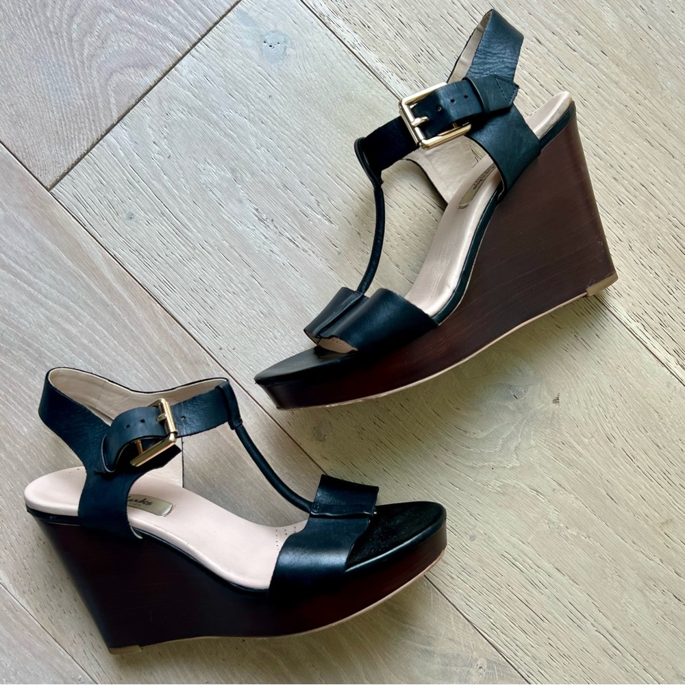 Clarks Black and Brown Wedge Sandals with Patent Straps